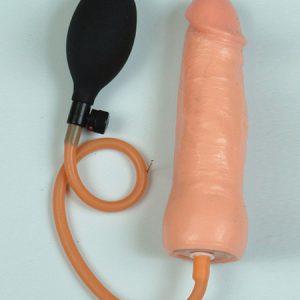 Dildo mit Pumpe